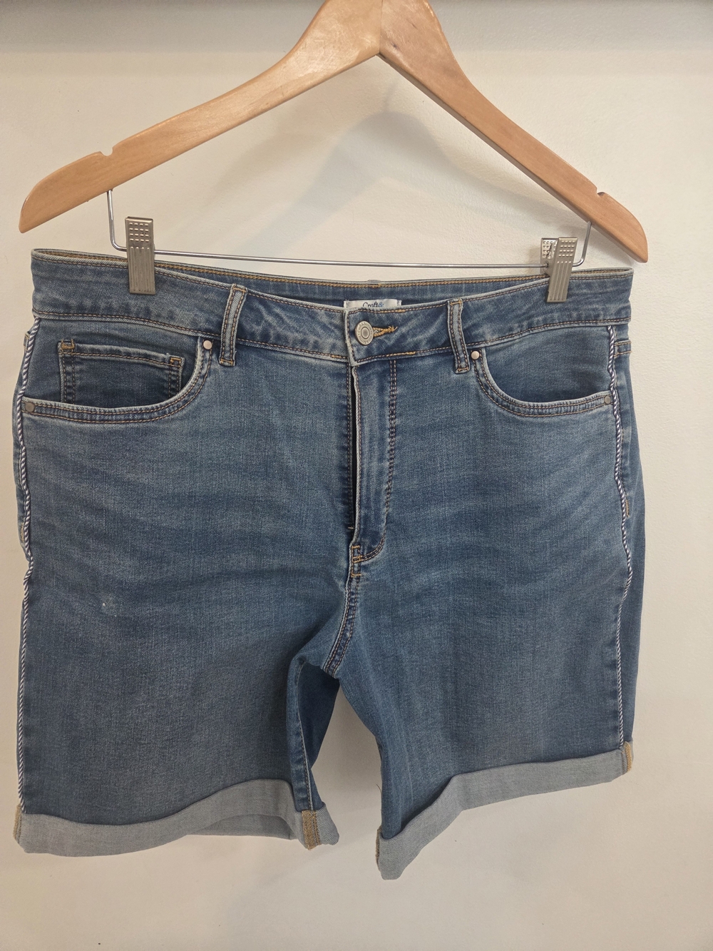 Croft & Barrow Mid Blue Denim Shorts - 7" Inseam